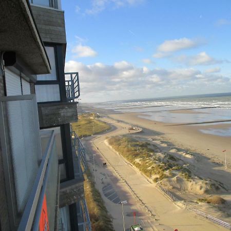 Studio On The Beach With Sea View Middelkerke Extérieur photo