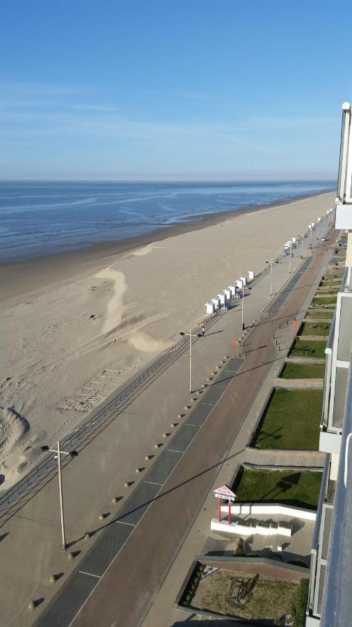 Studio On The Beach With Sea View Middelkerke Extérieur photo