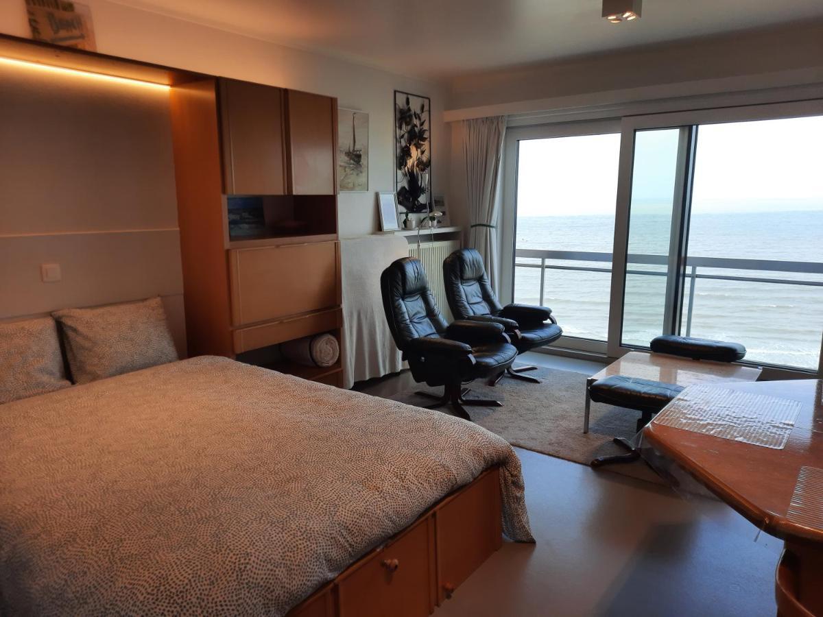 Studio On The Beach With Sea View Middelkerke Extérieur photo