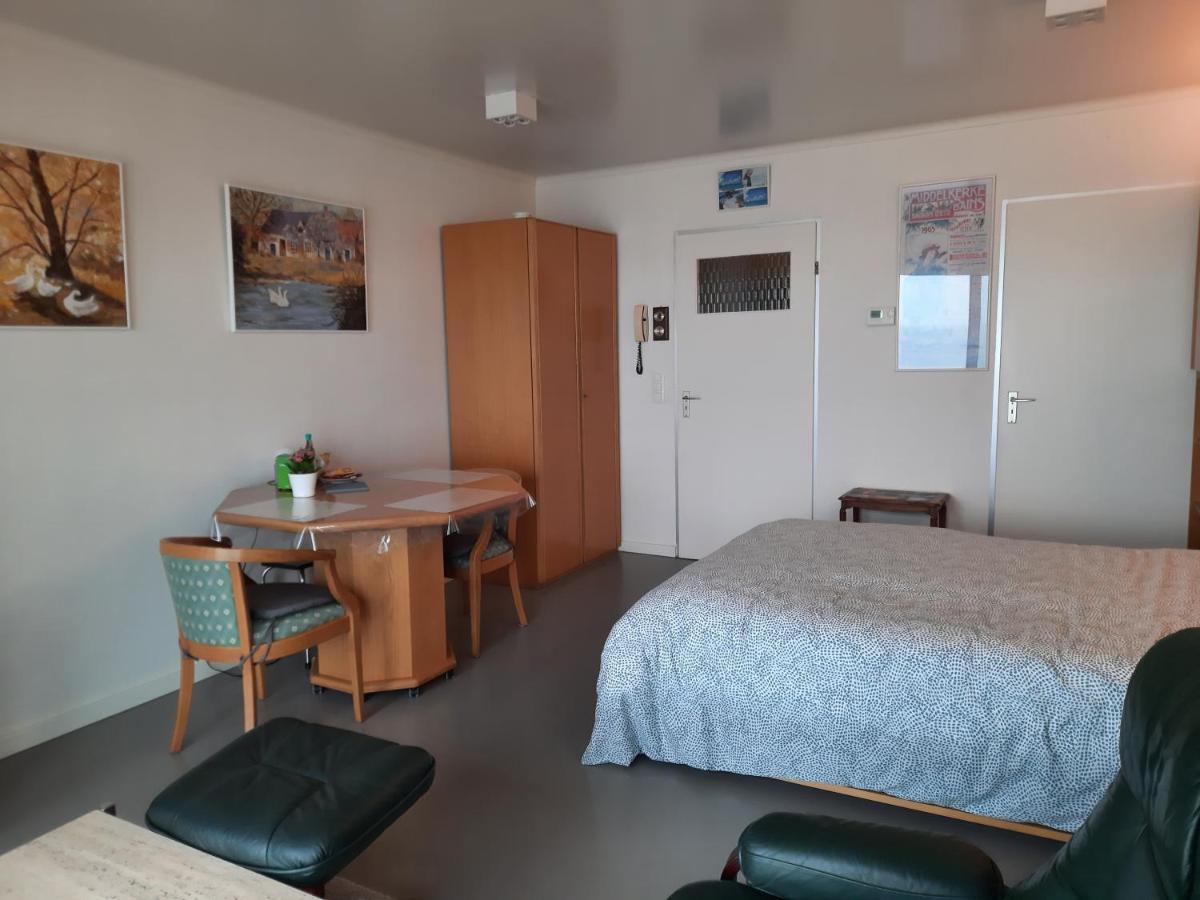 Studio On The Beach With Sea View Middelkerke Extérieur photo