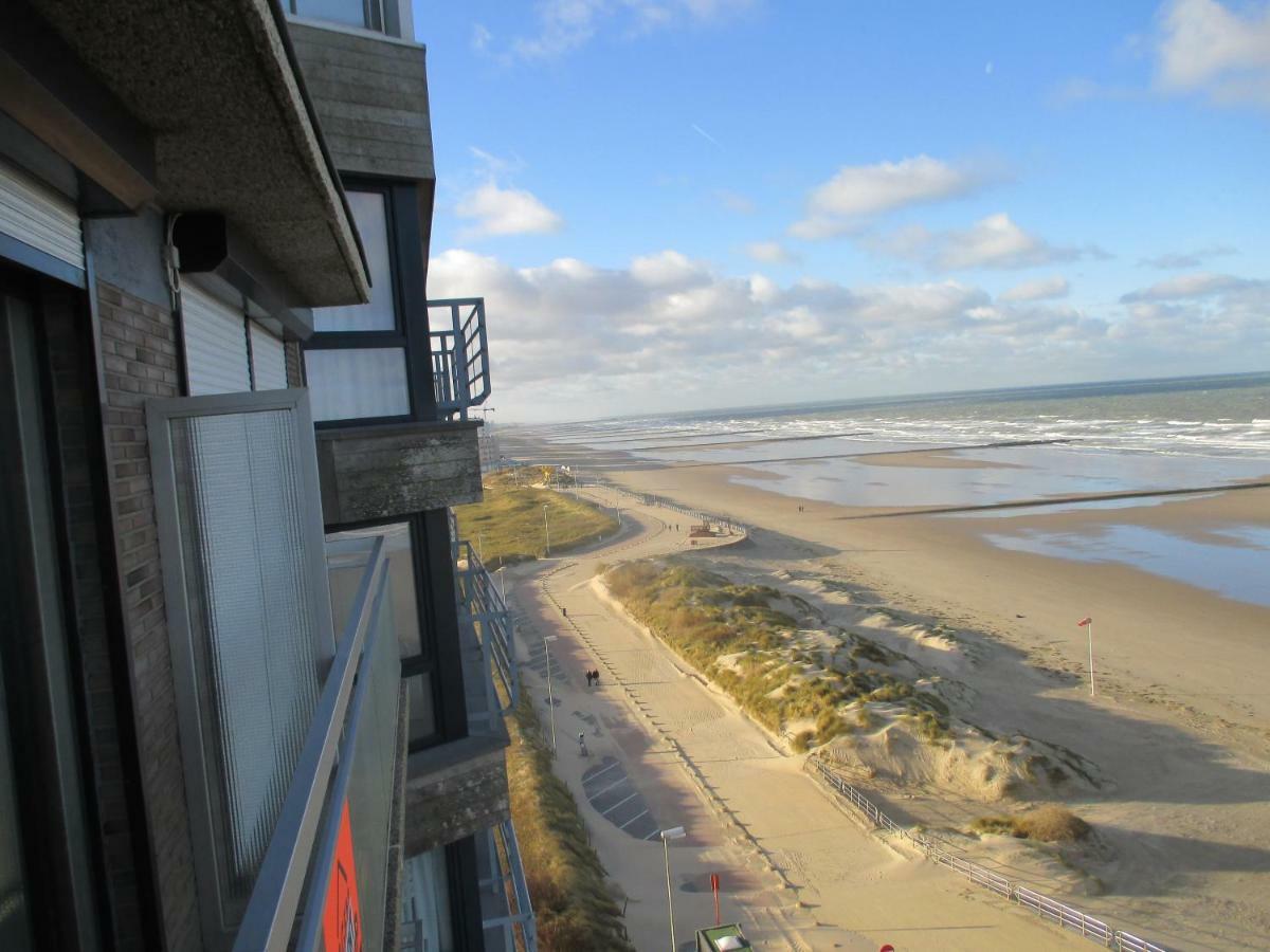 Studio On The Beach With Sea View Middelkerke Extérieur photo