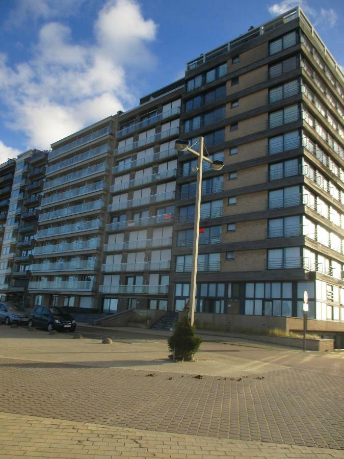 Studio On The Beach With Sea View Middelkerke Extérieur photo