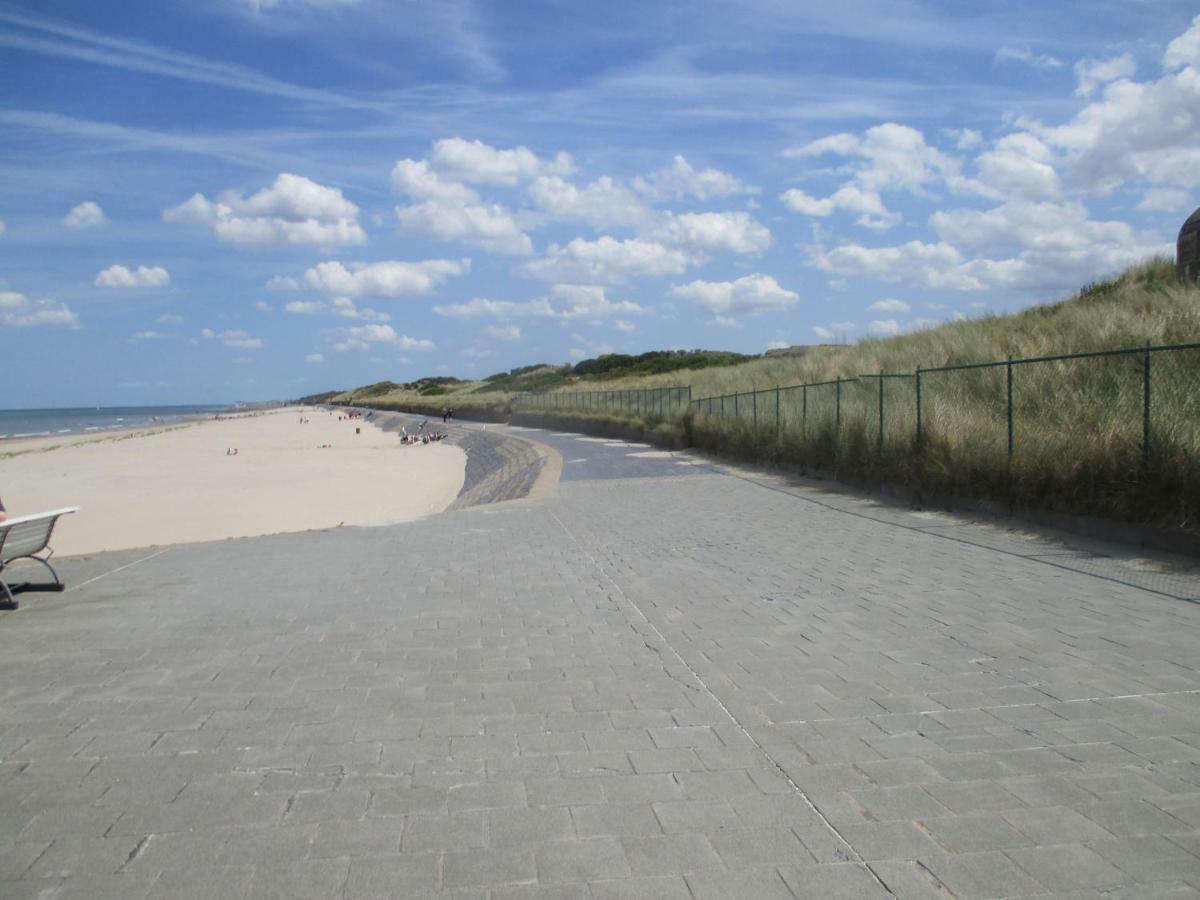 Studio On The Beach With Sea View Middelkerke Extérieur photo