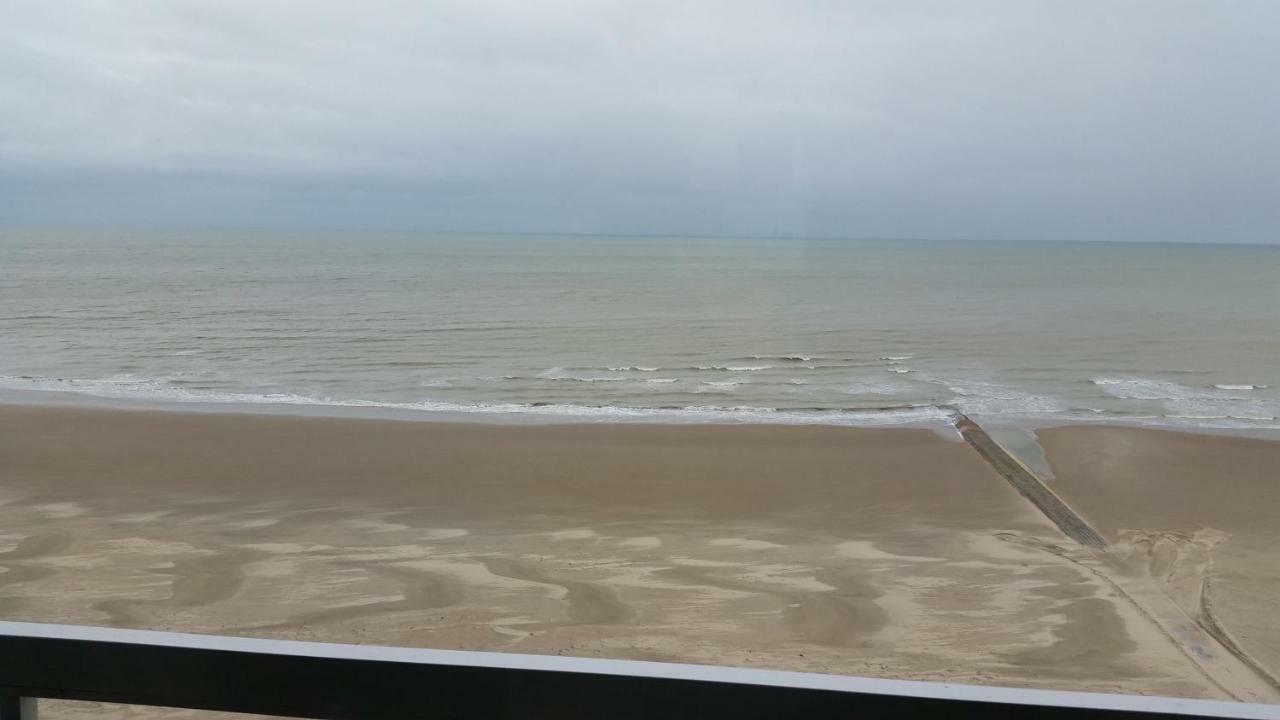 Studio On The Beach With Sea View Middelkerke Extérieur photo